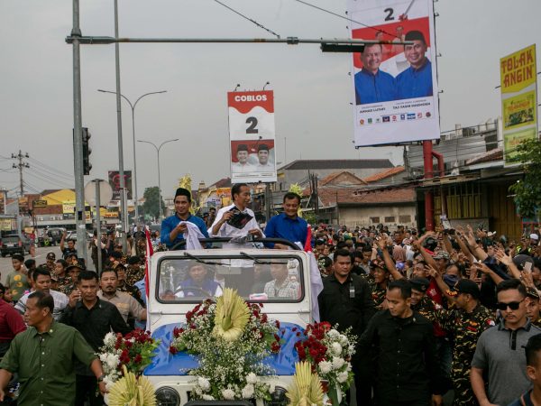 Magnet Jokowi Masih Besar di Jateng, Pengamat: Berkah Buat Luthfi-Yasin 